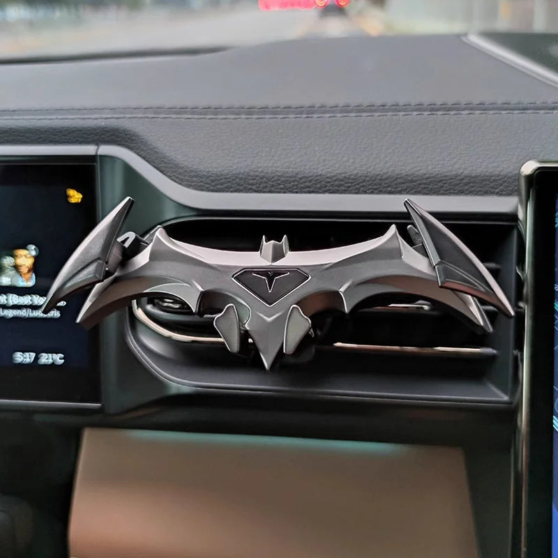 hot Arrival Batman Gravity Buckle Type Car Phone Holders Air Outlet Navigation Support Frame Suitable For All 4-6.5 Inch Device